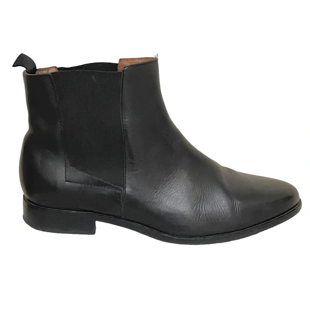 Country Road Black Leather Chelsea Ankle Boots